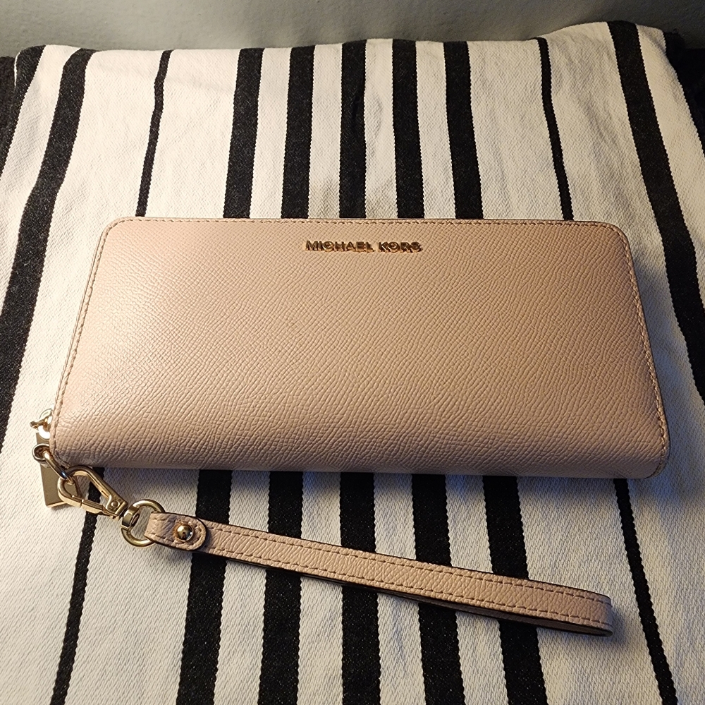Michael Kors continental wallet